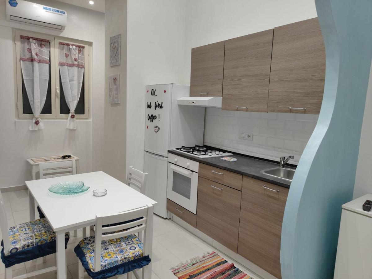 Apartamento Il Geco Nápoles Exterior foto