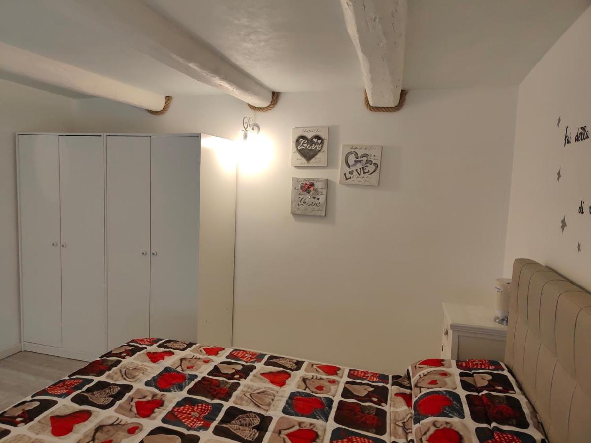 Apartamento Il Geco Nápoles Exterior foto