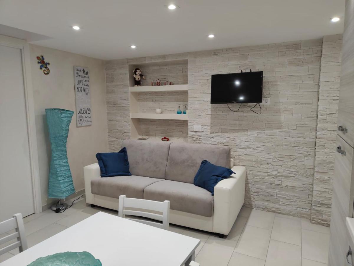 Apartamento Il Geco Nápoles Exterior foto